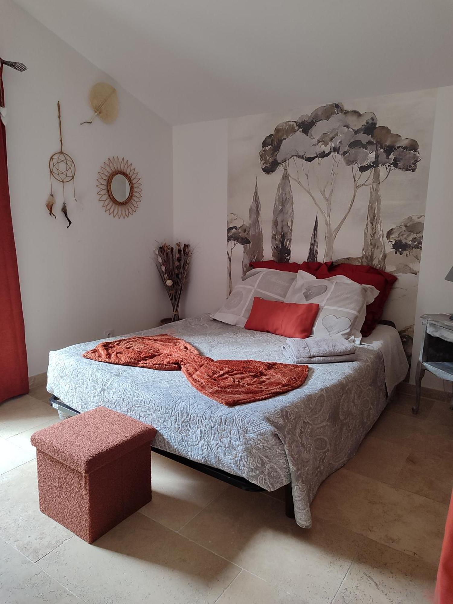 Chez Monique Et Remi Guest house